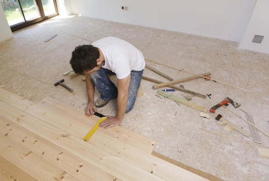 Signs Your Hardwood Floors Require Professional Repairs in Houston TX Signs Your Hardwood Floors Require Professional Repairs in Houston TX